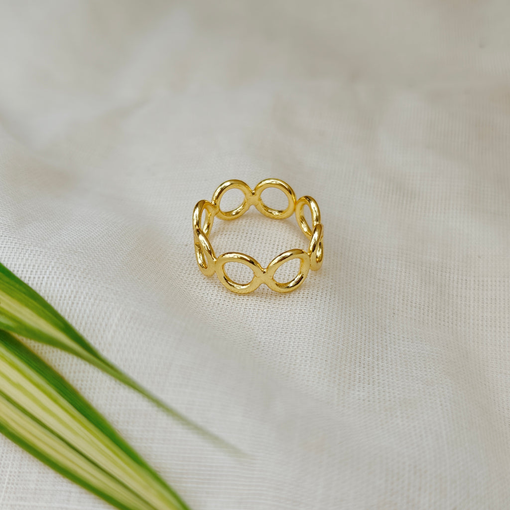 Golden Bubbles Band finger ring