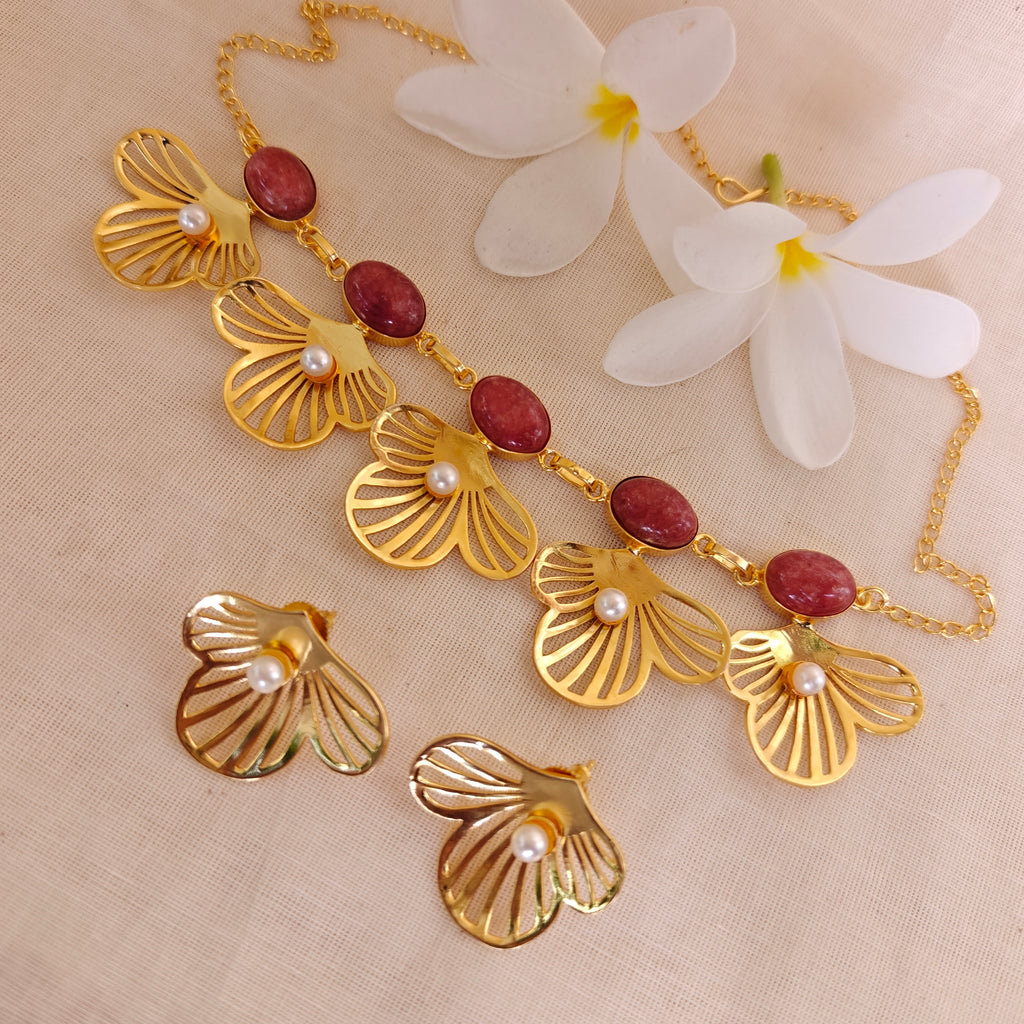 Vibrant Stones and Filigree Blooms necklace set
