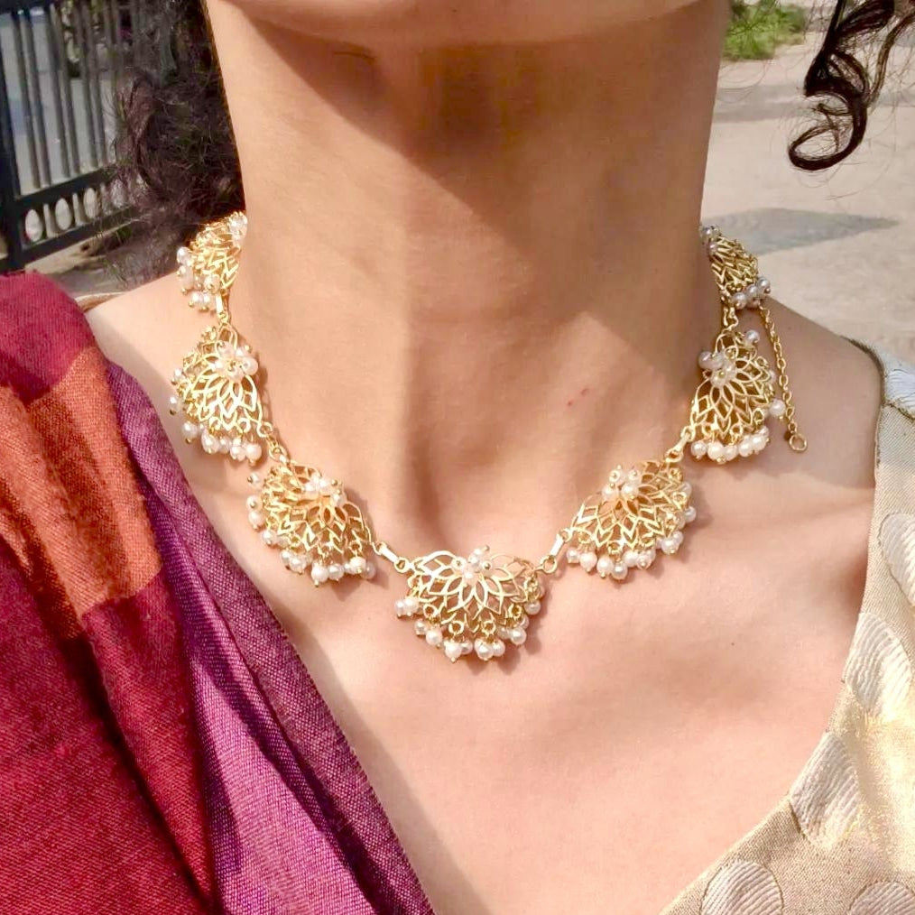 Lotus blooms and cluster pearls necklace set