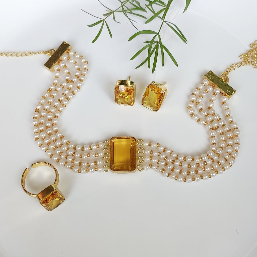 Minimal layered pearls choker set - yellow