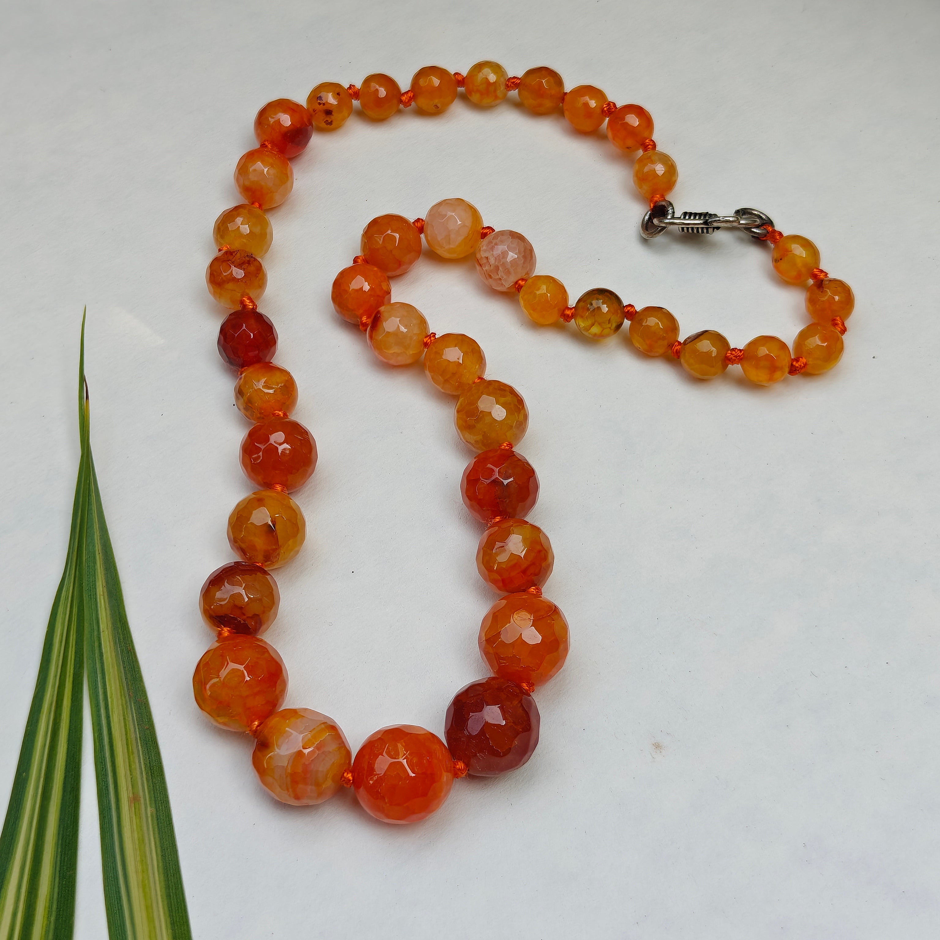 Agate graded beads necklace