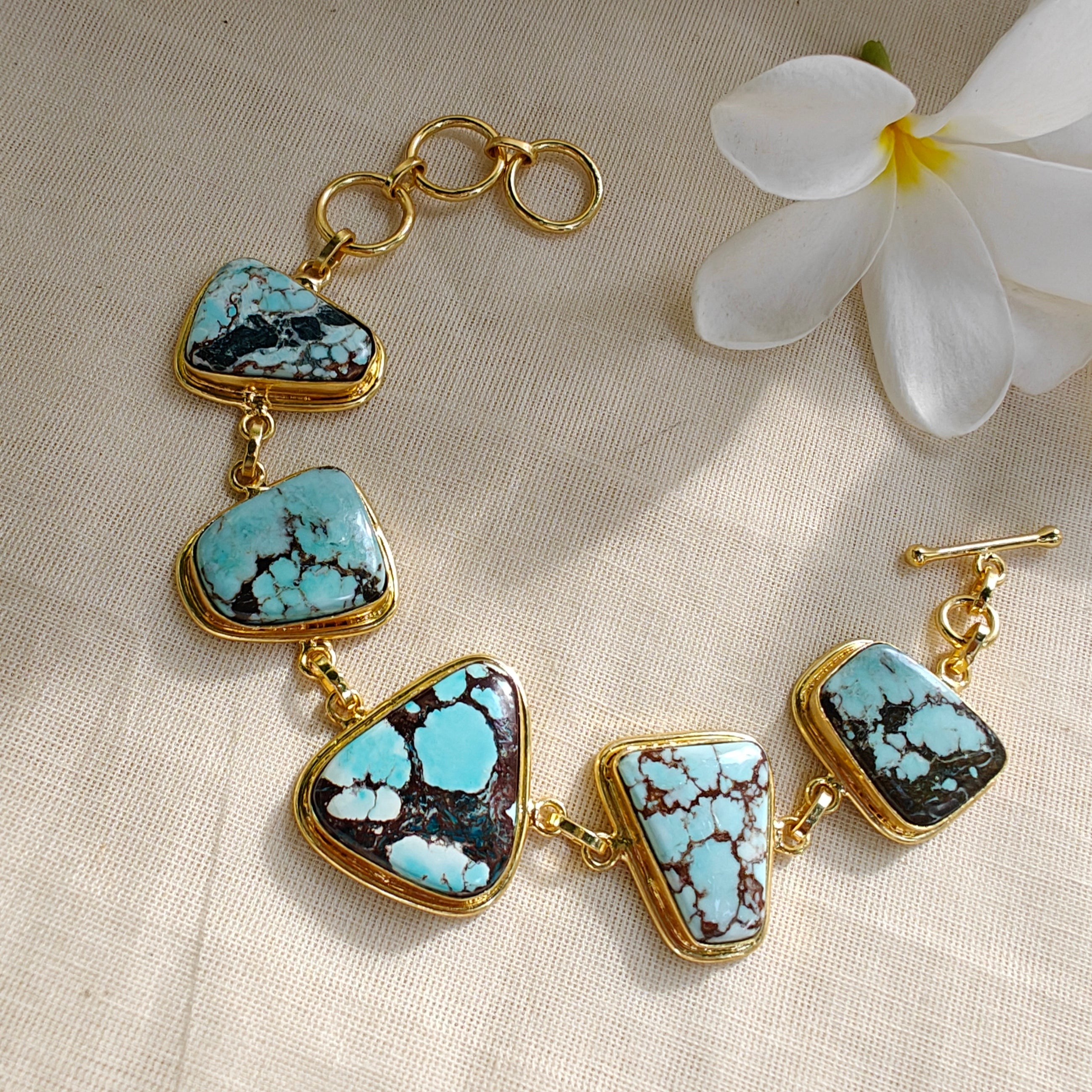 Matrix Turquoise Bracelet in gold frame