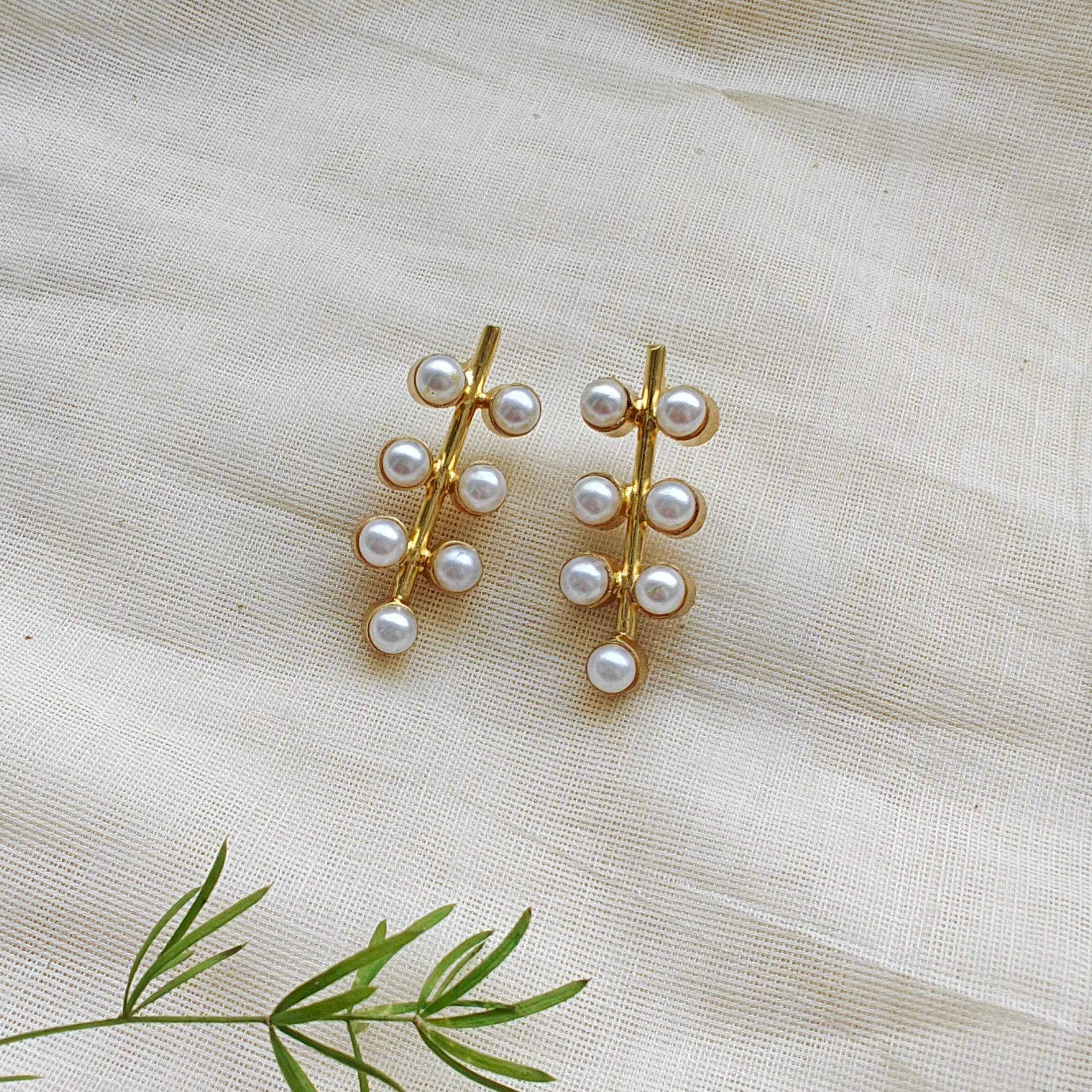 Mini Pearl Grapebunch earrings