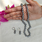 Timeless classic pearl necklace set - grey