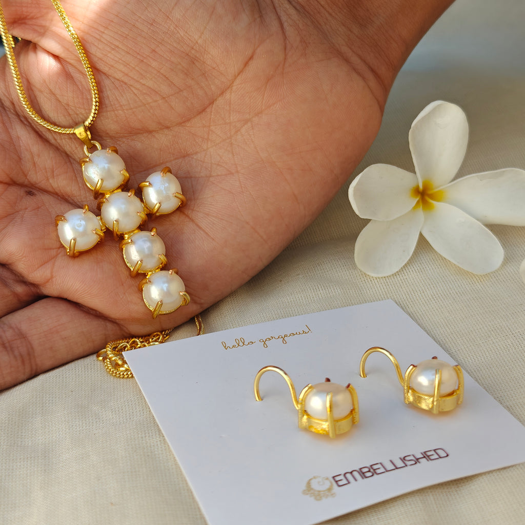 Cross Pearl Pendant Necklace Set