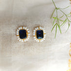 🟦 Blue Pearl Halo studs