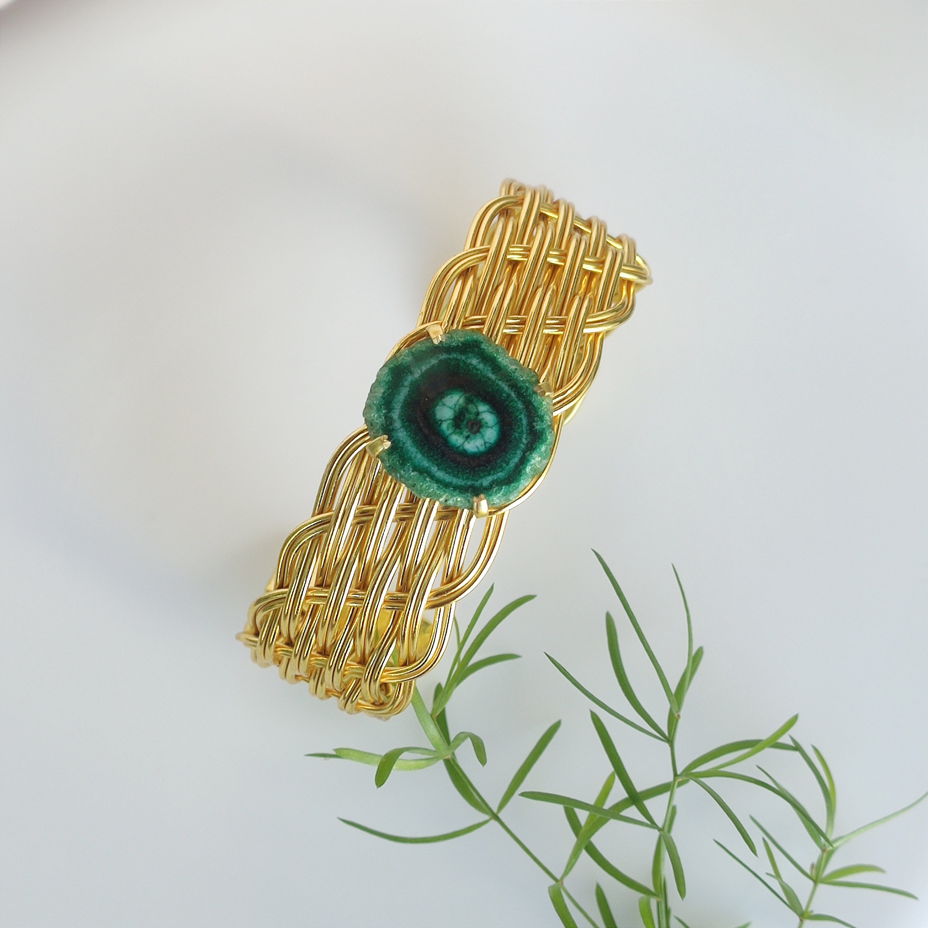 Solar agate mat bracelet - green