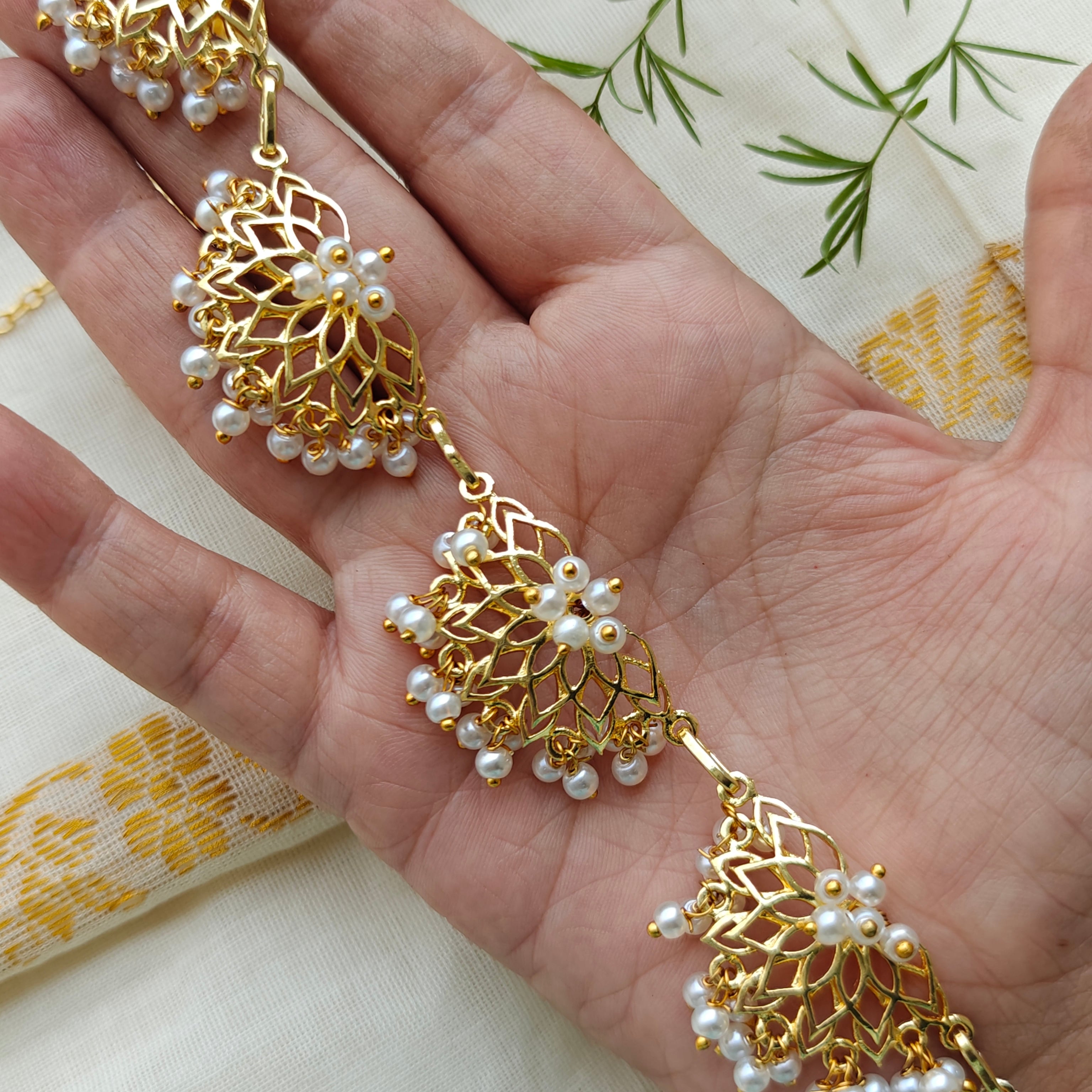 Lotus blooms and cluster pearls necklace set