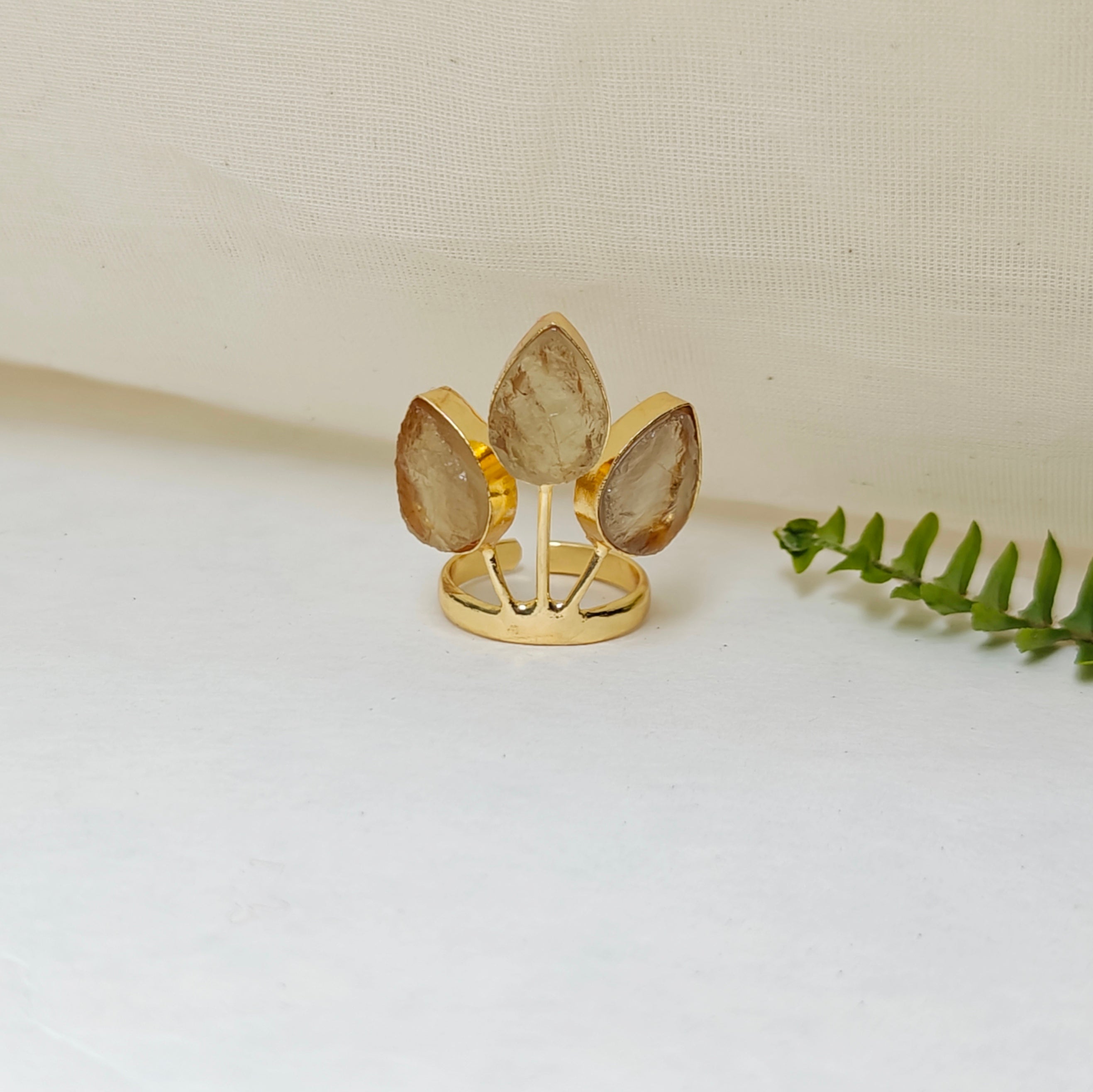 Raw stones Crown finger ring