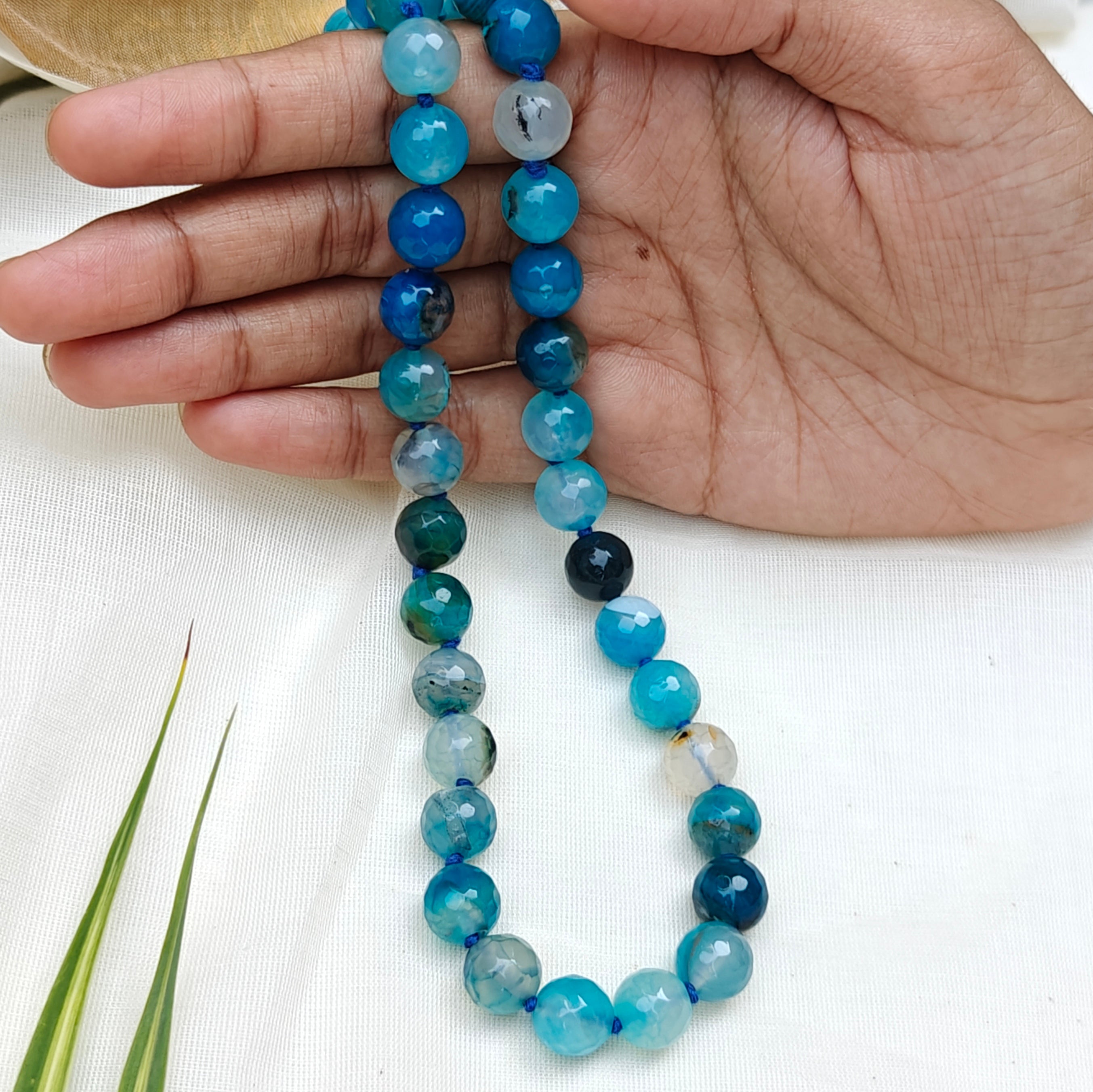 Agate beads short necklace