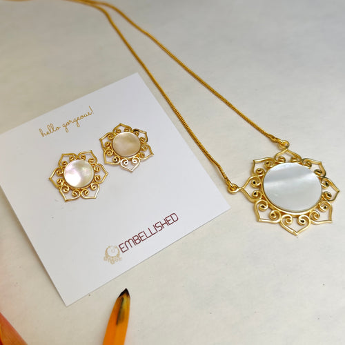 Mother of Pearl Filigree Pendant necklace set