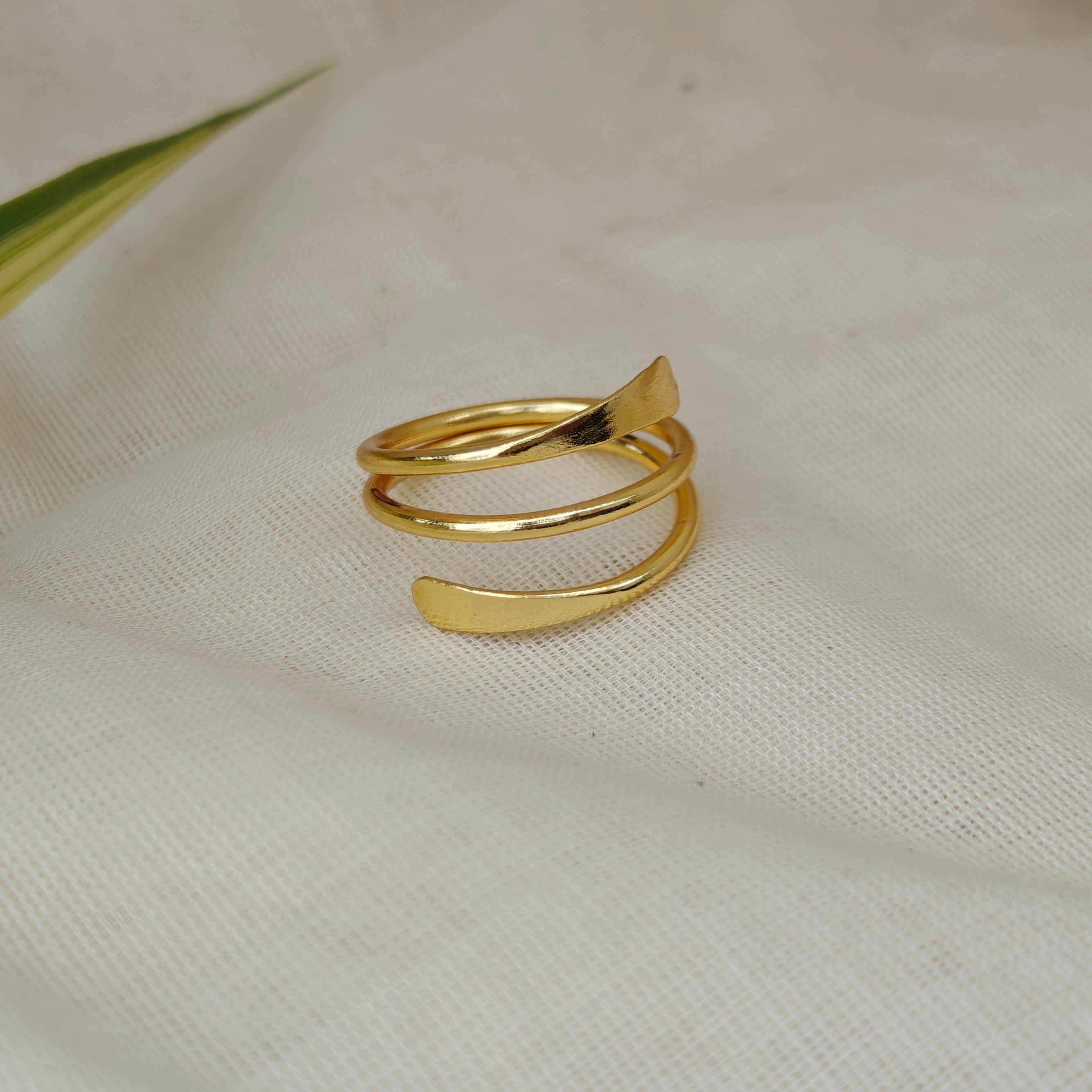 Golden Spiral finger ring