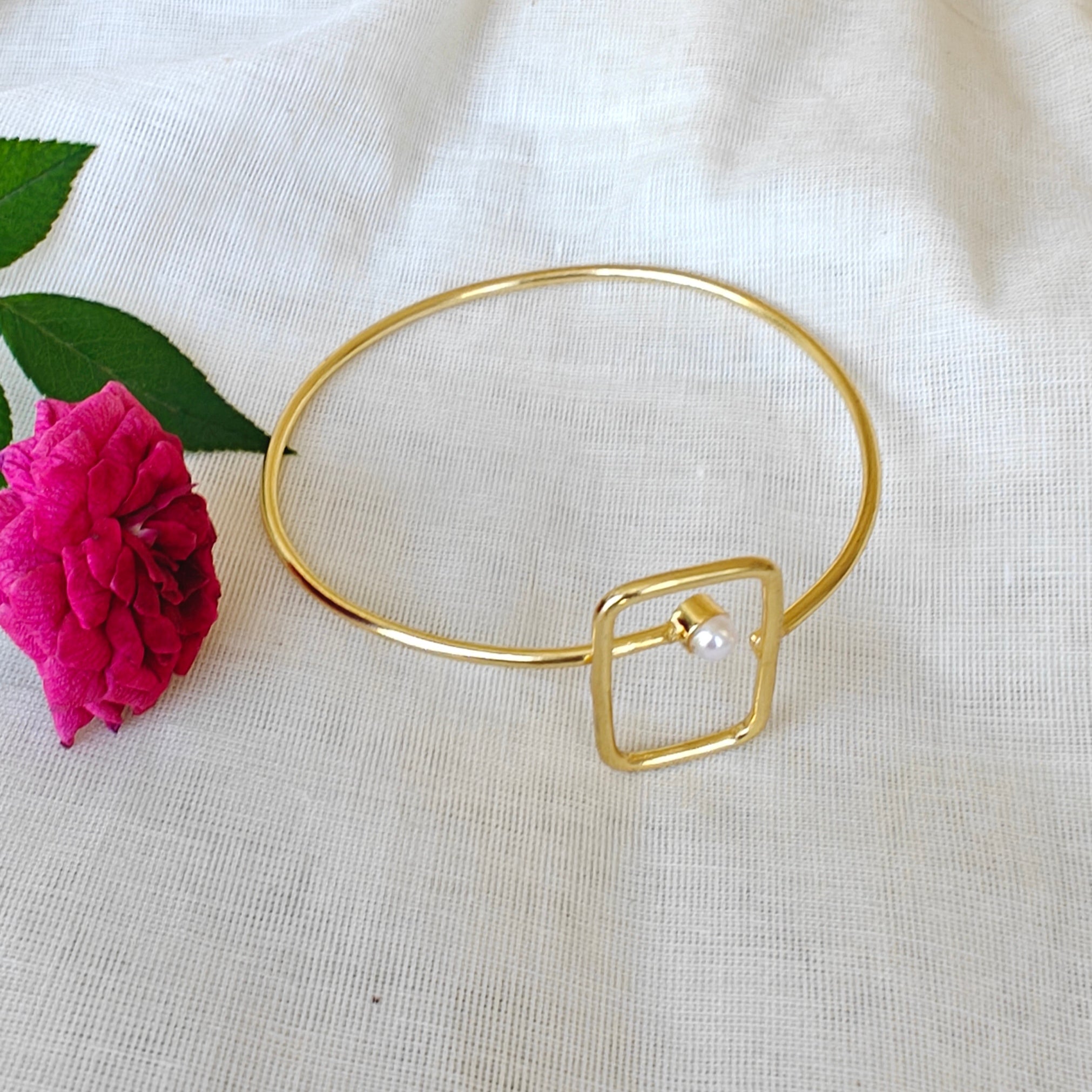 Slim Square and Pearl open bangle