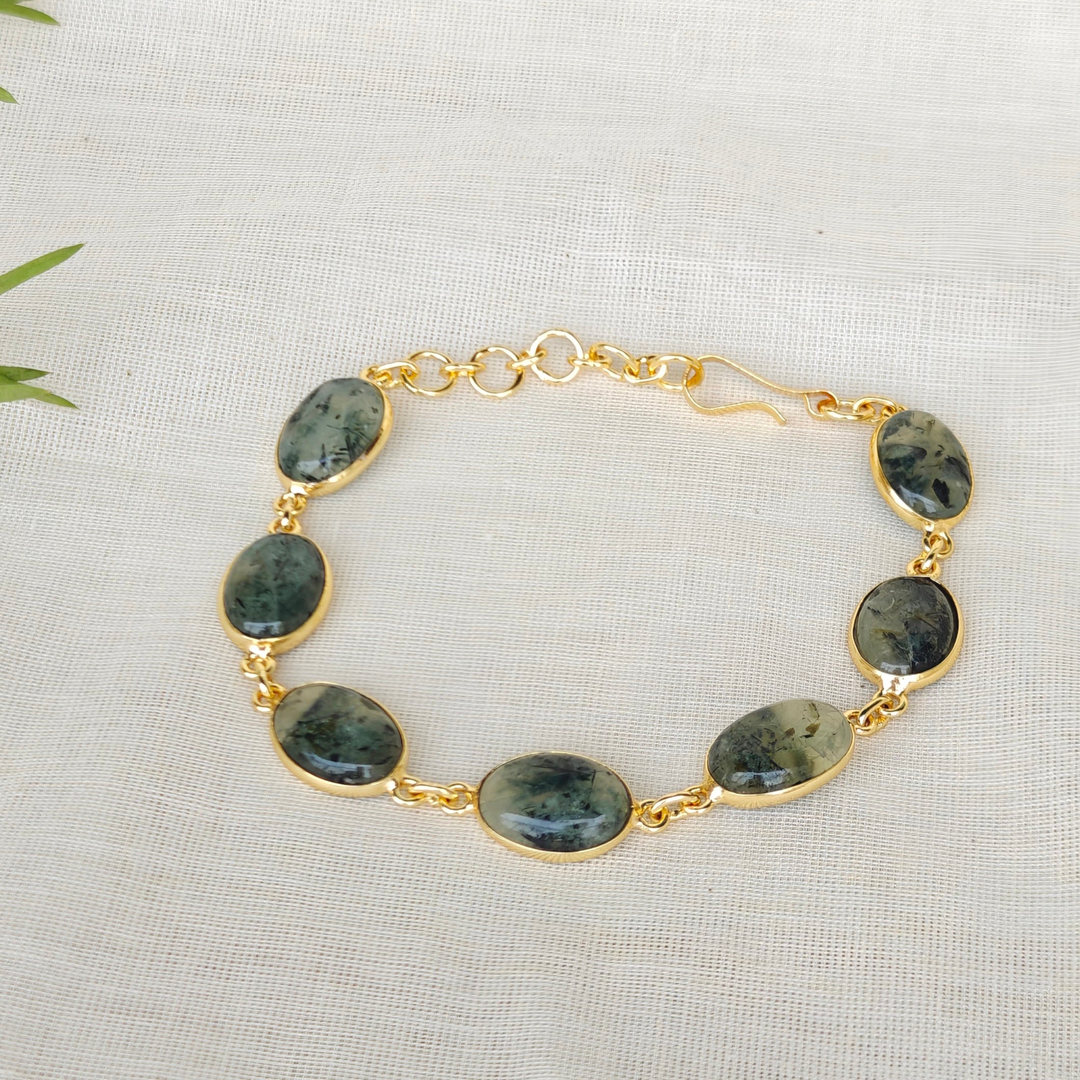 Natural stones slim bracelet