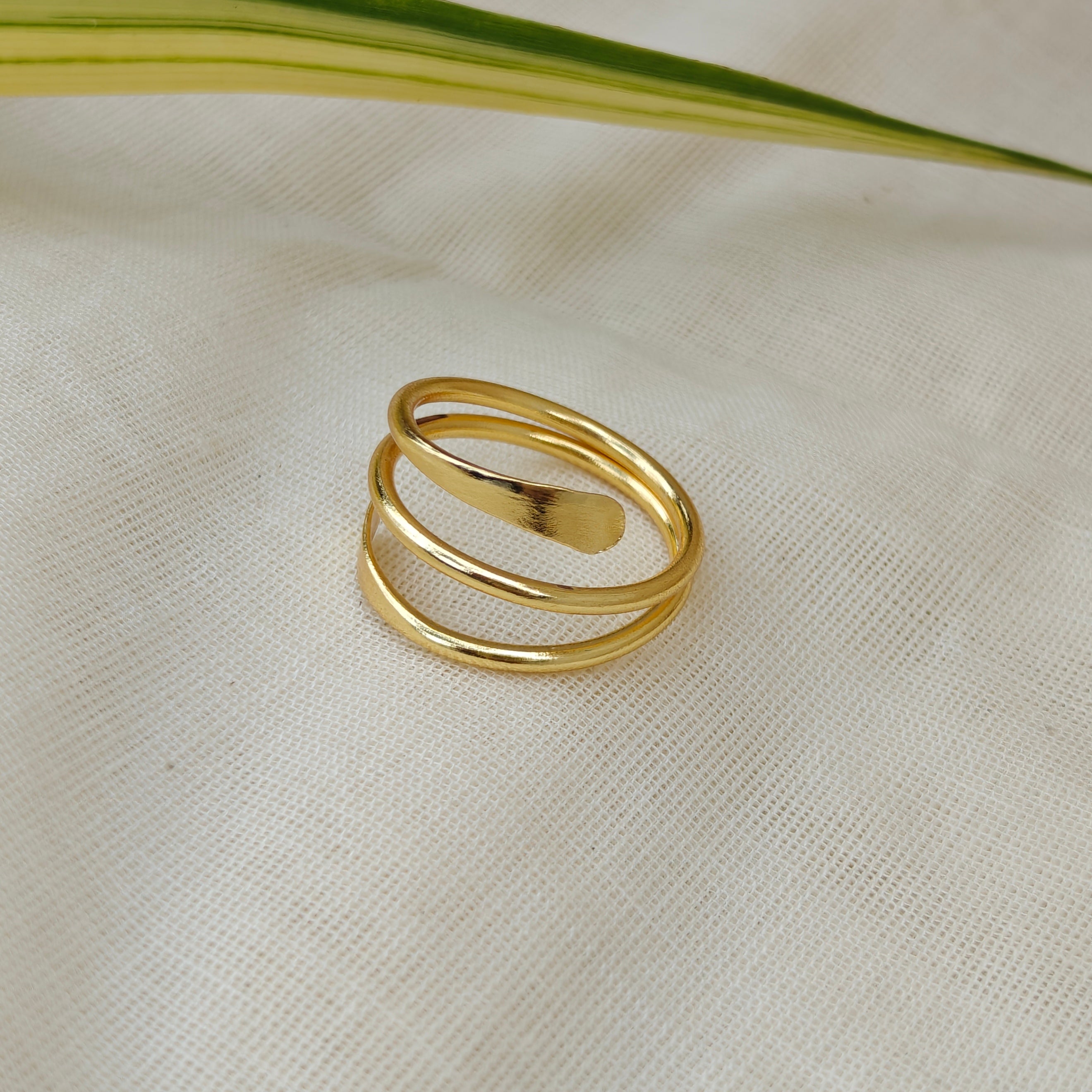 Golden Spiral finger ring