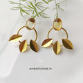 Round leafy studs - yellow