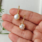 Freshwater pearl hooks in crown setting