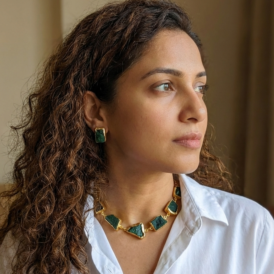 Green Aventurine nuggets choker with studs