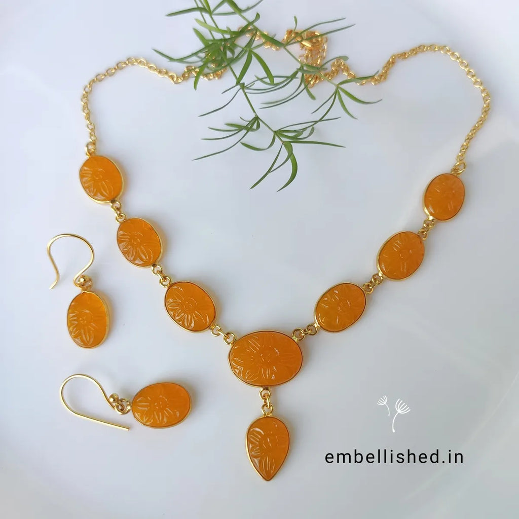 Gold-plated carved glass stone necklace set - amber